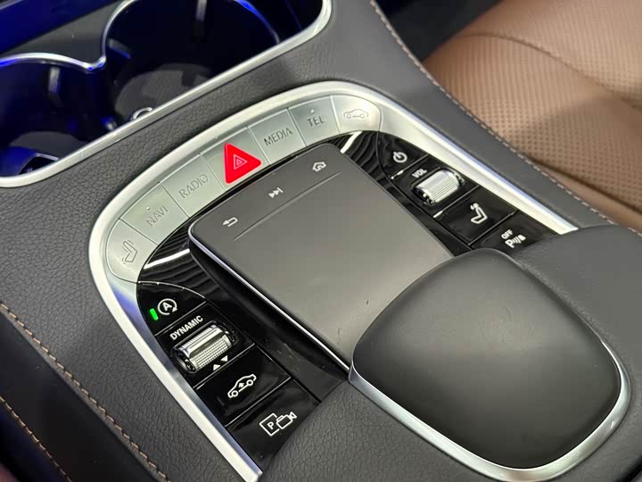 Фото 13 - Mercedes-Benz S-Class