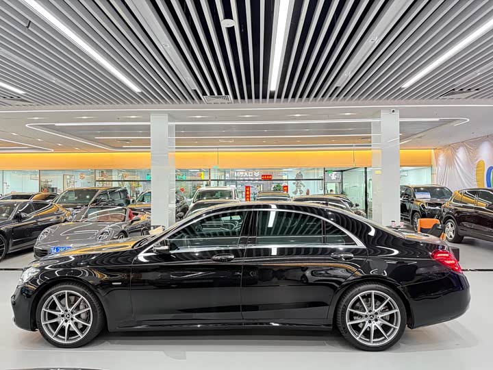 Фото 3 - Mercedes-Benz S-Class