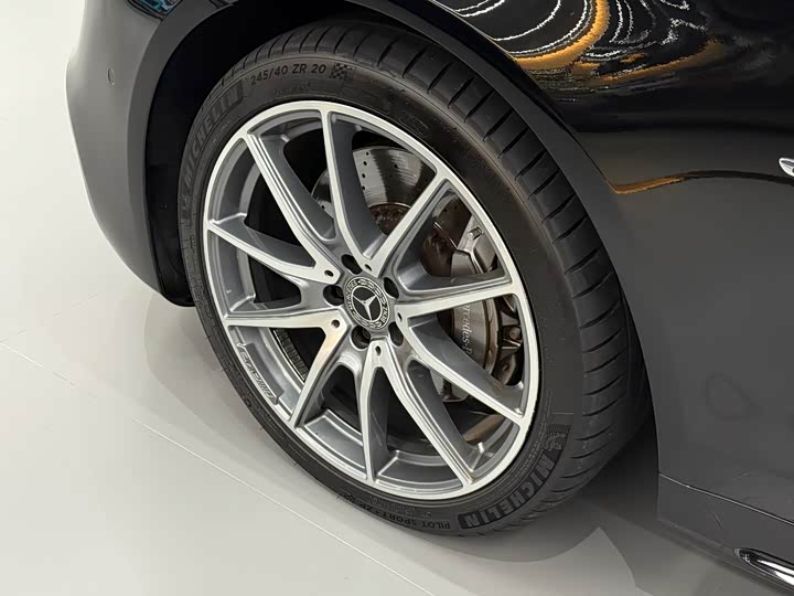 Фото 4 - Mercedes-Benz S-Class