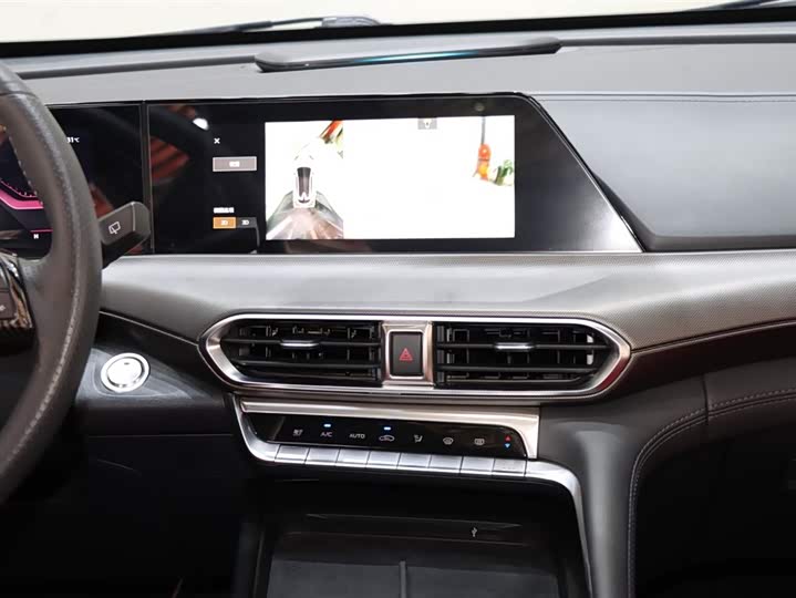 Фото 14 - Changan UNI-T