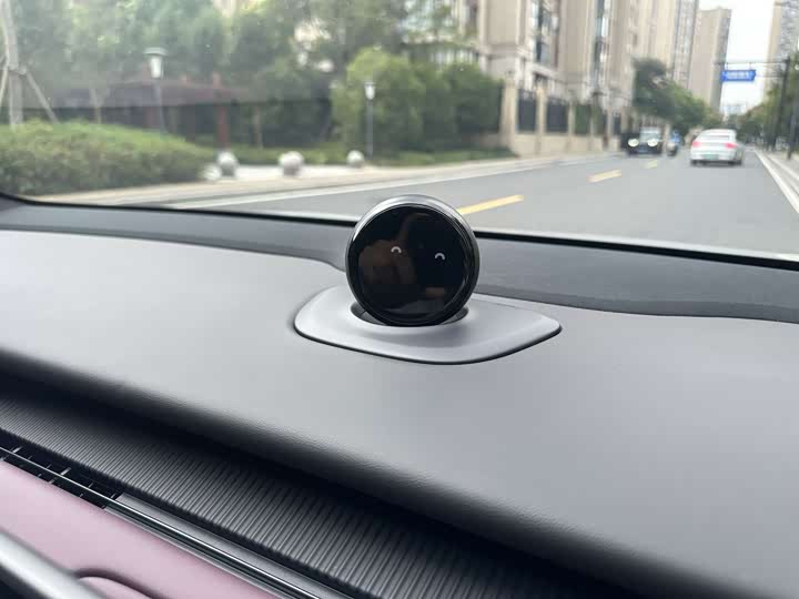 Фото 11 - Nio ET5T