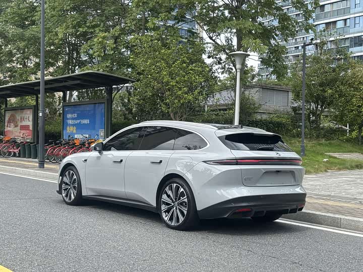 Фото 9 - Nio ET5T