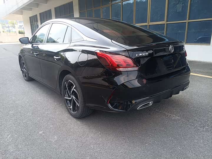 Фото 14 - MG Motor 5