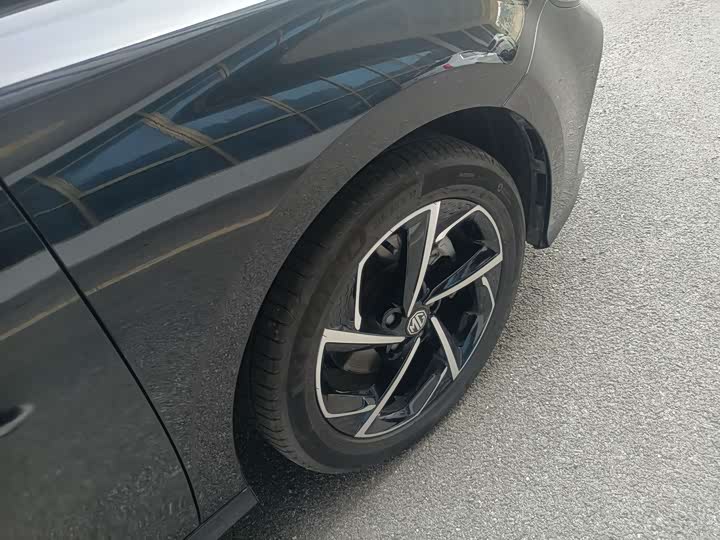 Фото 16 - MG Motor 5