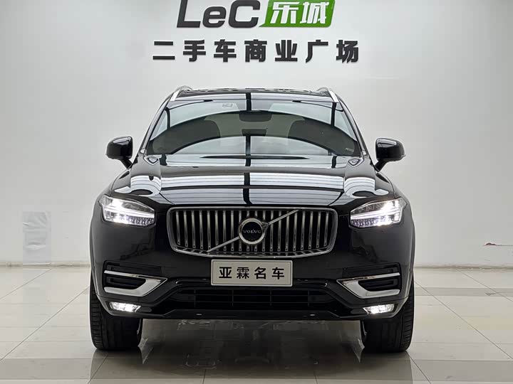Фото 2 - Volvo XC90