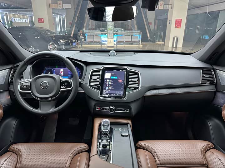 Фото 5 - Volvo XC90