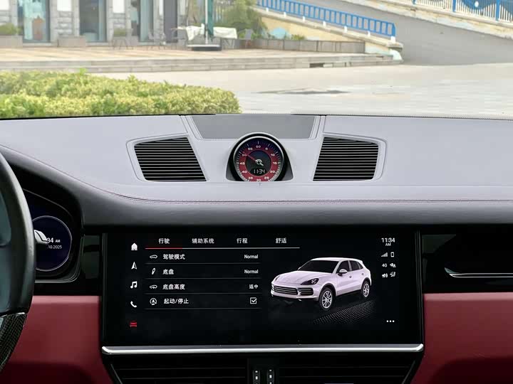 Фото 10 - Porsche Cayenne