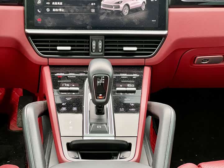 Фото 13 - Porsche Cayenne