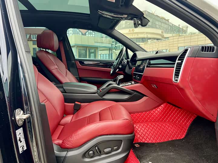 Фото 14 - Porsche Cayenne