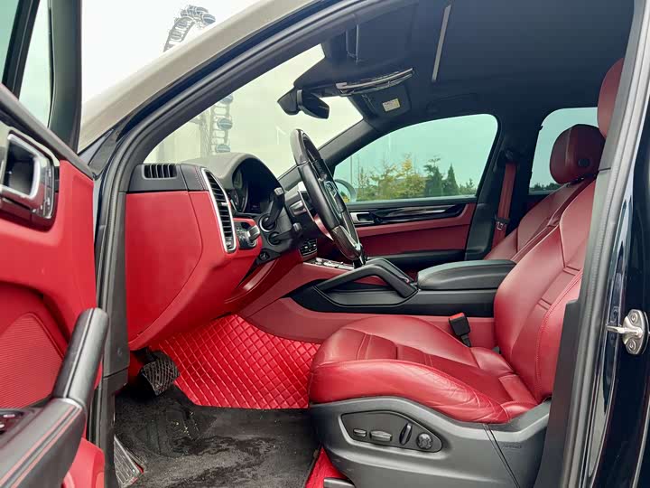 Фото 7 - Porsche Cayenne