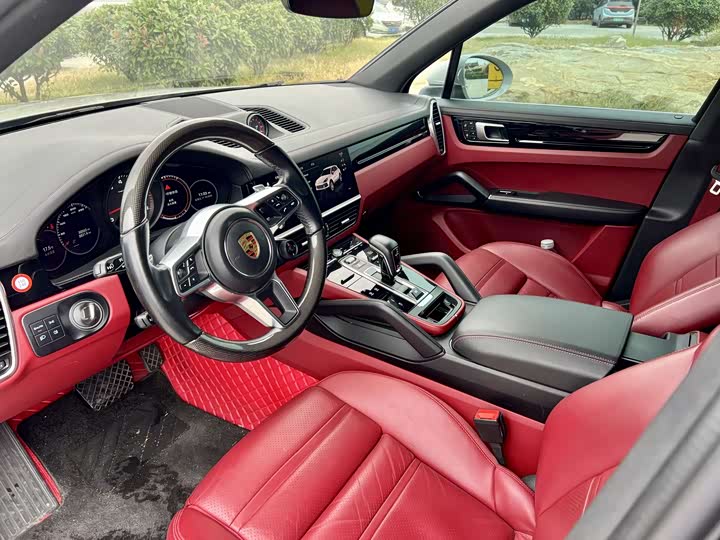 Фото 8 - Porsche Cayenne