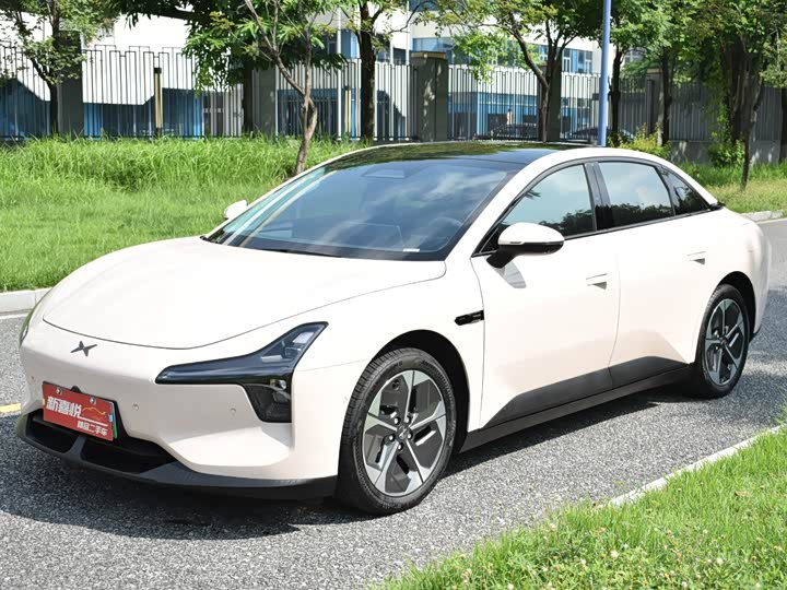 Фото 1 - XPeng Mona M03