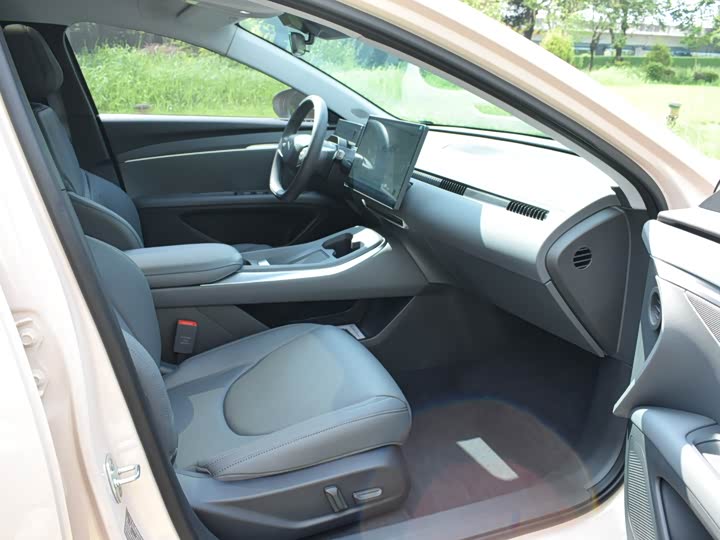 Фото 13 - XPeng Mona M03