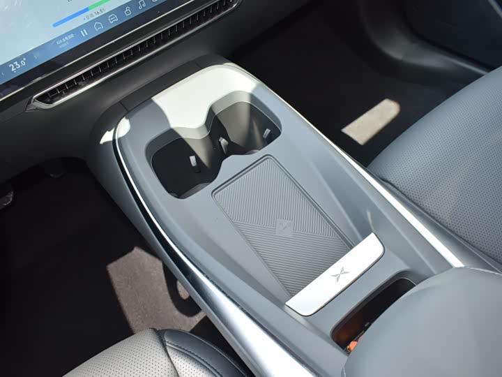 Фото 17 - XPeng Mona M03