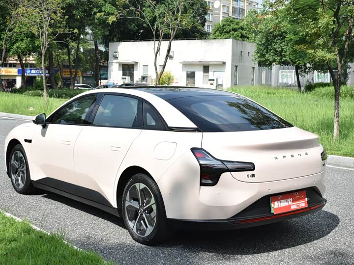 Фото 4 - XPeng Mona M03