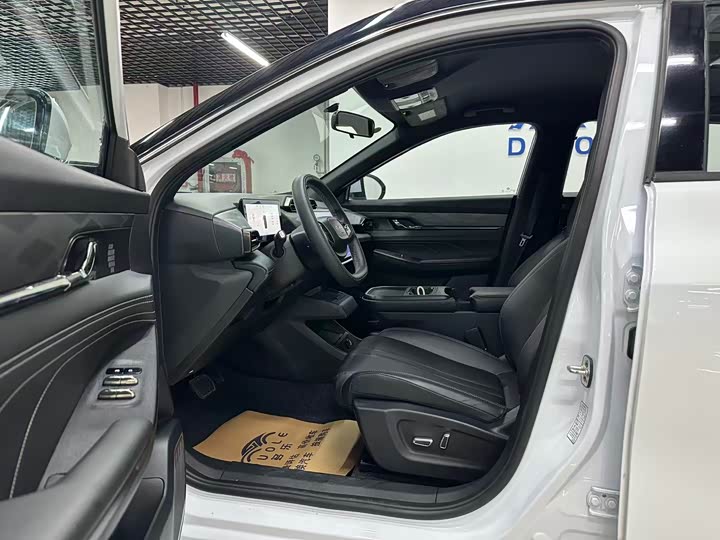 Фото 5 - Dongfeng Aeolus L7