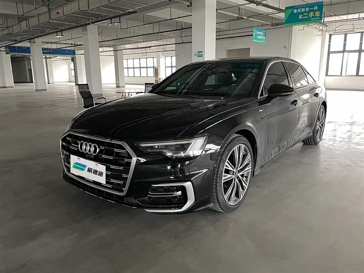 Фото 1 - Audi A6L