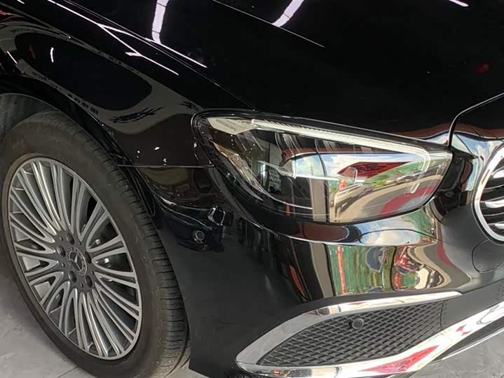 Фото 7 - Mercedes-Benz E-Class