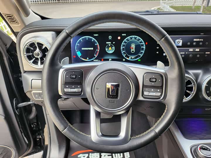 Фото 7 - Tank 300