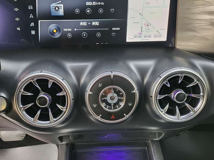 Фото 8 - Tank 300