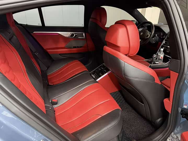 Фото 6 - BMW 8 Series