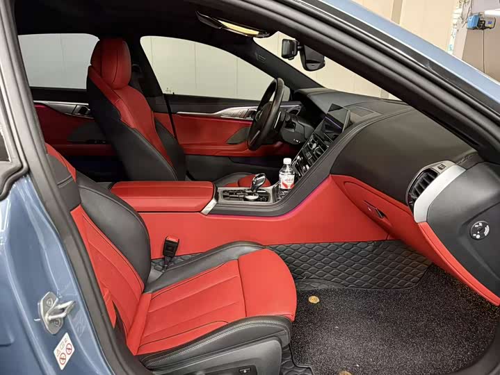 Фото 7 - BMW 8 Series