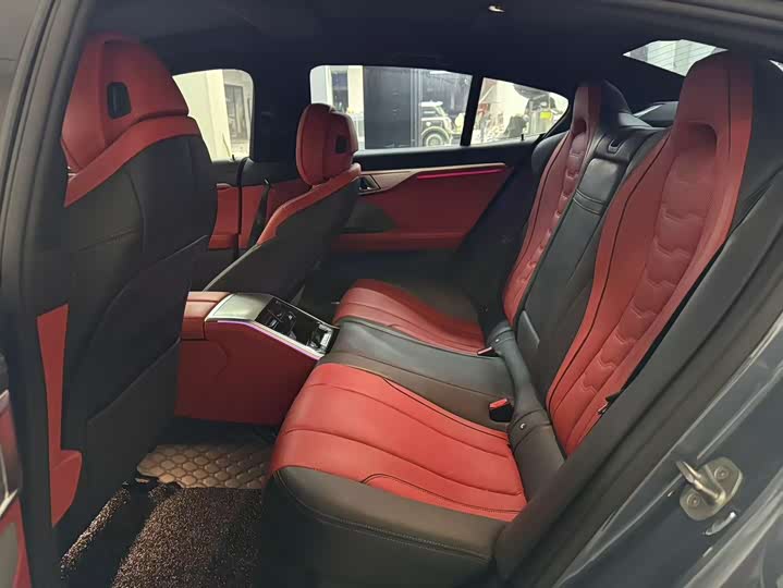 Фото 9 - BMW 8 Series