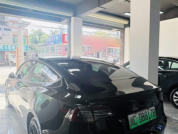 Фото 7 - Tesla Model 3