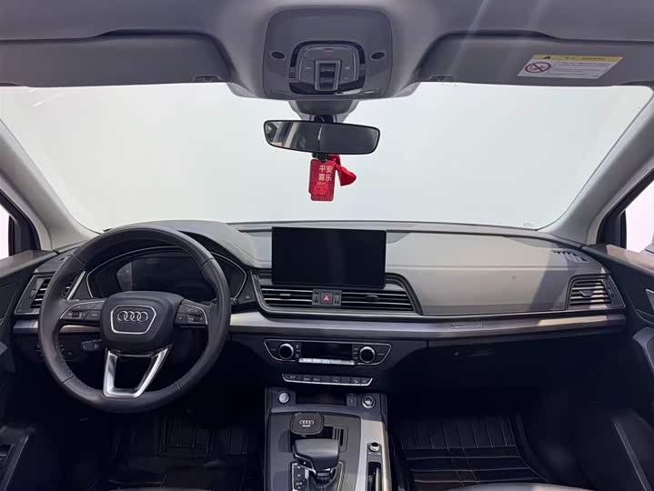 Фото 7 - Audi Q5L