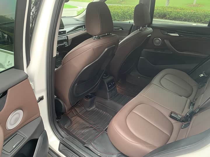 Zdjęcie 8 - BMW X1