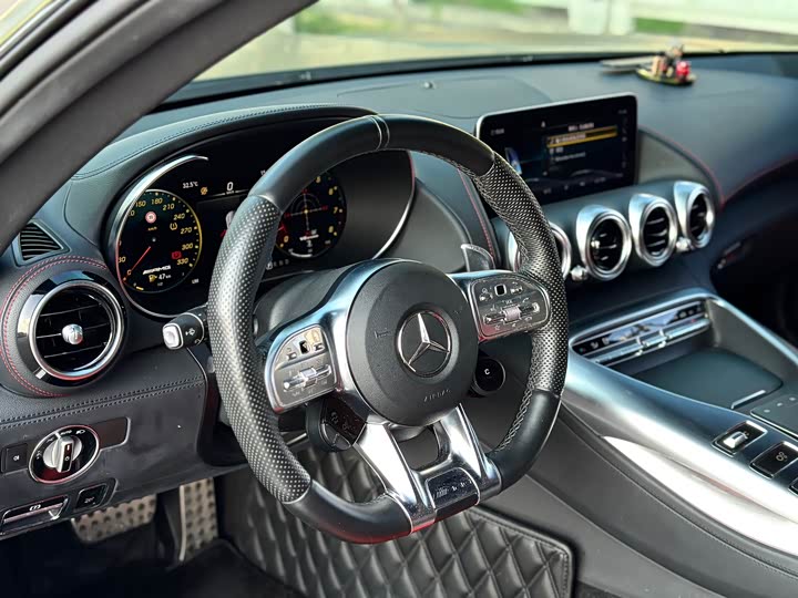 Фото 6 - Mercedes-Benz AMG GT