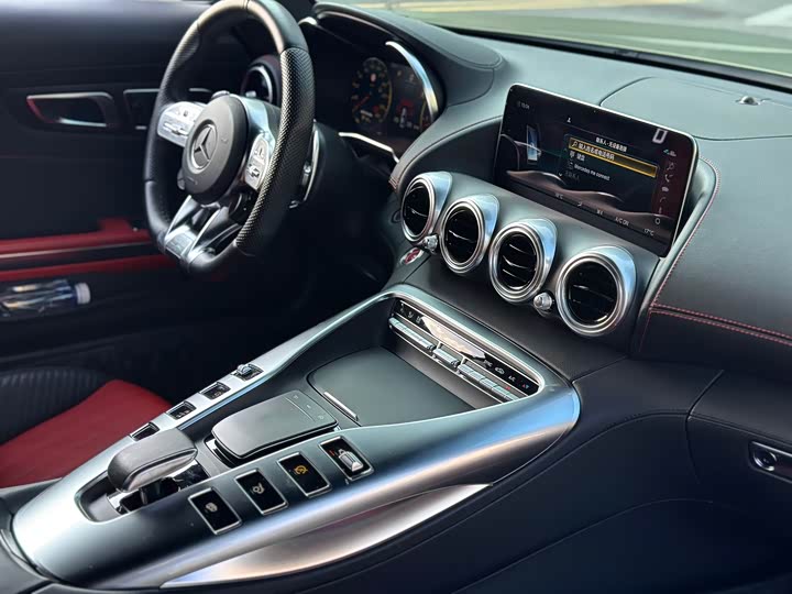 Фото 7 - Mercedes-Benz AMG GT