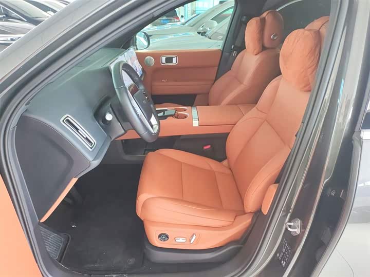 Фото 15 - LiXiang L6