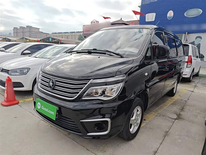 Фото 2 - Dongfeng Forthing Lingzhi M5