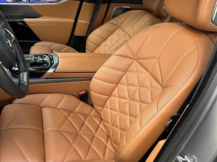 Фото 10 - BMW 7 Series