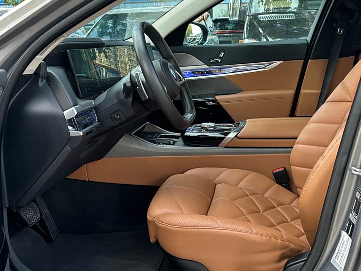 Фото 7 - BMW 7 Series