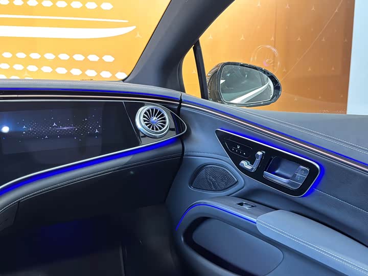 Фото 11 - Mercedes-Benz EQS