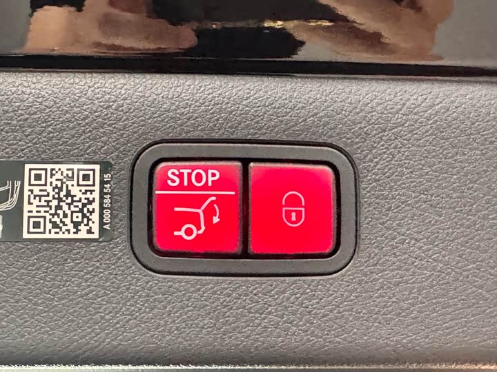 Фото 26 - Mercedes-Benz EQS