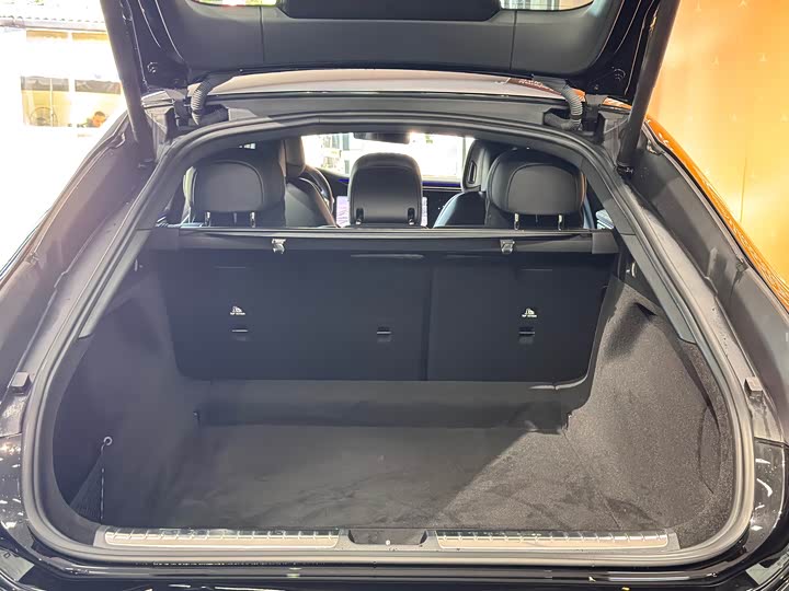 Фото 27 - Mercedes-Benz EQS