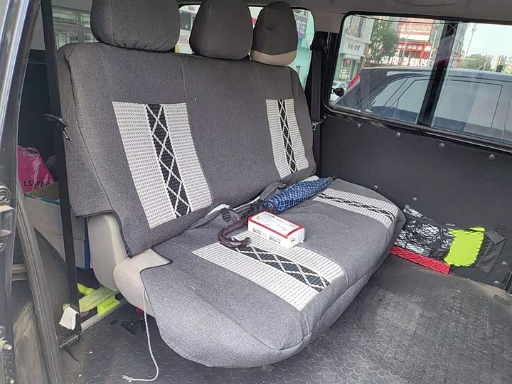 Фото 15 - Dongfeng Forthing Lingzhi M5