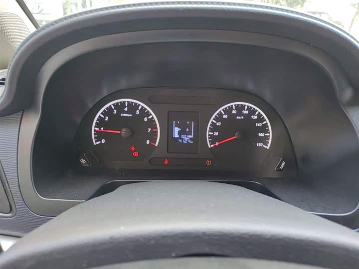 Фото 4 - Dongfeng Forthing Lingzhi M5