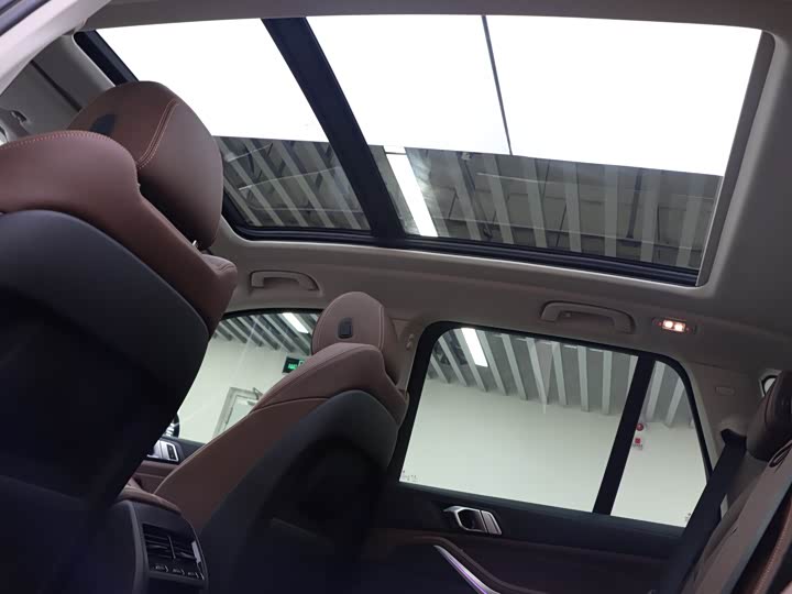 Фото 14 - BMW X5