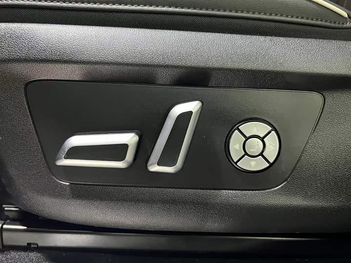 Фото 10 - Tank 300