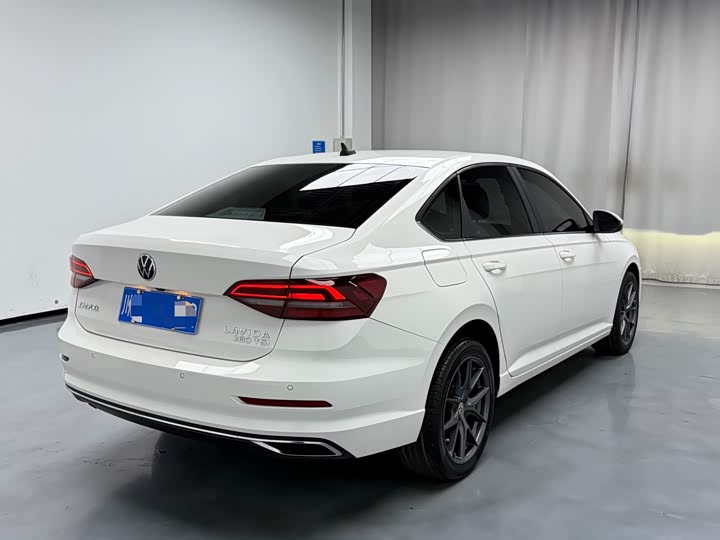 Фото 14 - Volkswagen Lavida