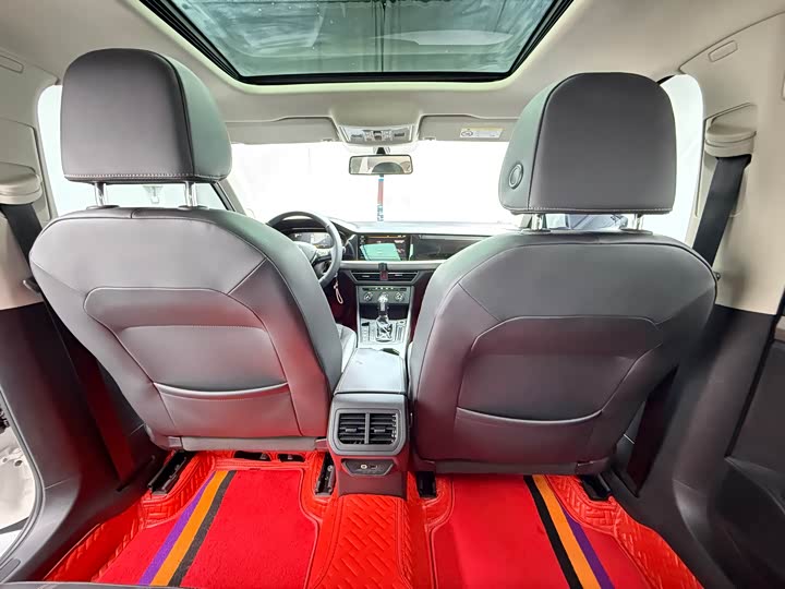 Фото 8 - Volkswagen Lavida