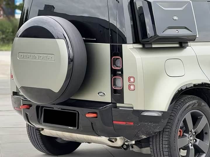 Фото 13 - Land Rover Defender