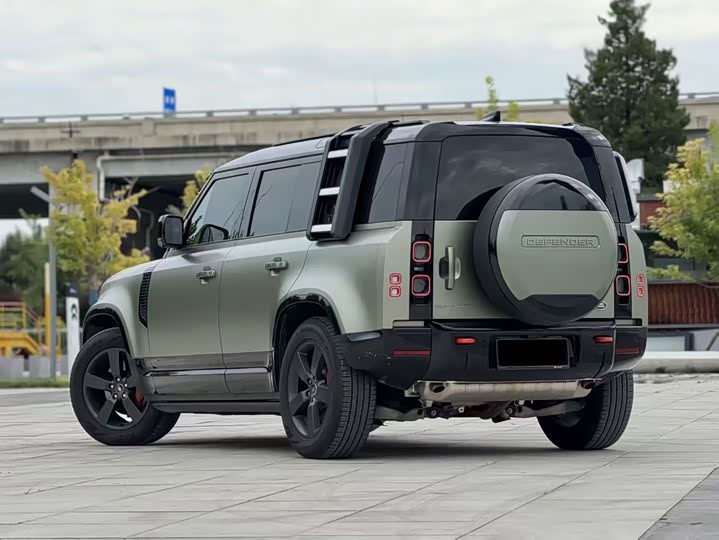 Фото 4 - Land Rover Defender