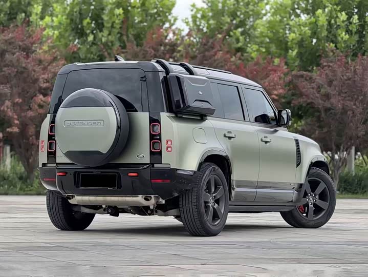 Фото 6 - Land Rover Defender