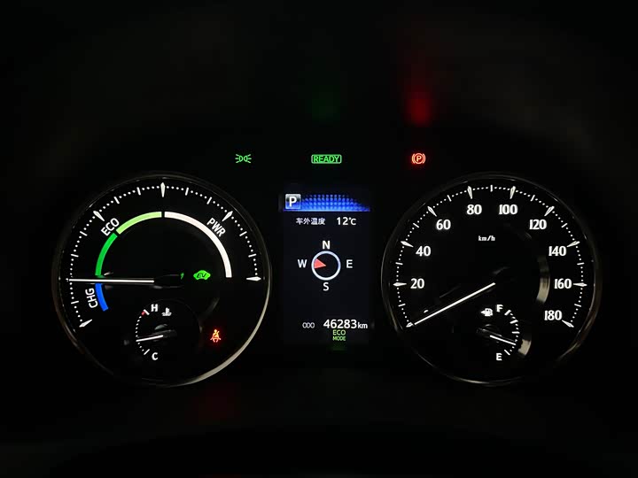 Фото 22 - Toyota Vellfire