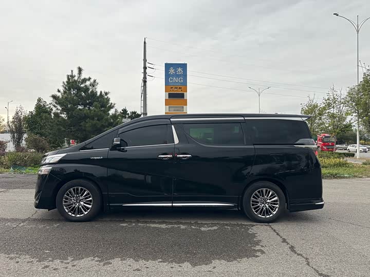 Фото 4 - Toyota Vellfire